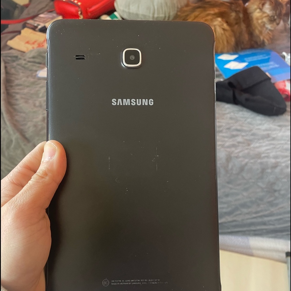 Samsung tablet 7/8”